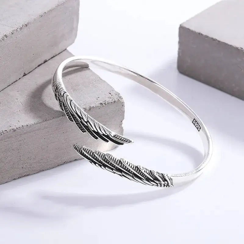 Elegant Feather Design Silver Bracelet