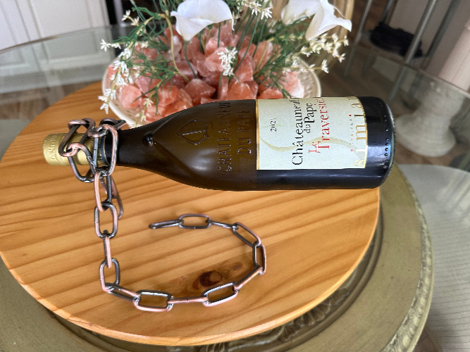 Magic Wine Bottle Holder Floating Steel Link Chain Wine Bottle Rack - Enchanting Chain Wine Rack