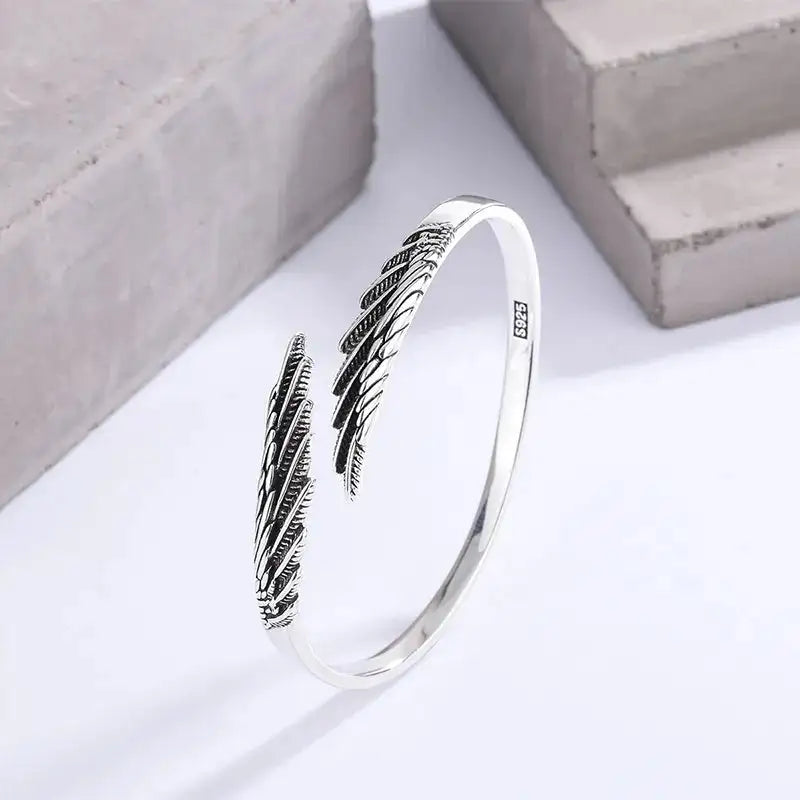 Elegant Feather Design Silver Bracelet